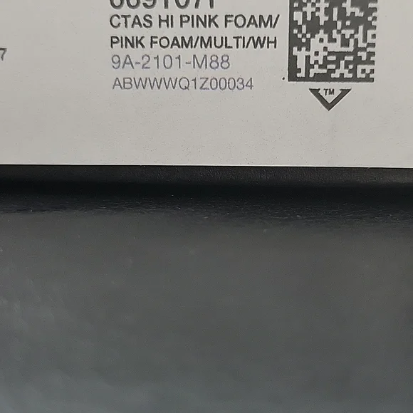 Converse High Top Brand new. - Picture 11 of 12